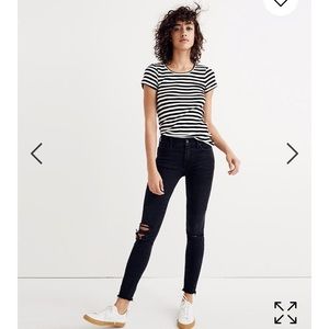 9” High rise Madewell Jeans in Black Sea